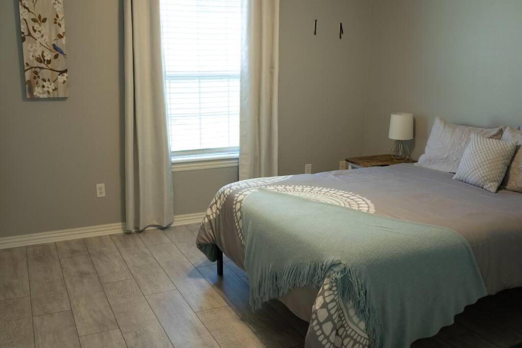 Willa Walking Distance To Coler Mtn Bike - 3Br 2Ba Bentonville Zewnętrze zdjęcie