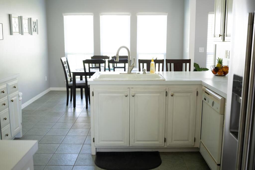 Willa Walking Distance To Coler Mtn Bike - 3Br 2Ba Bentonville Zewnętrze zdjęcie