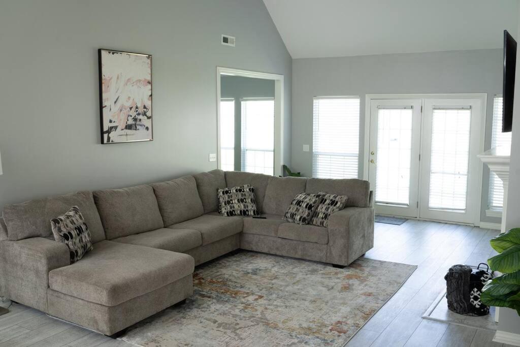 Willa Walking Distance To Coler Mtn Bike - 3Br 2Ba Bentonville Zewnętrze zdjęcie