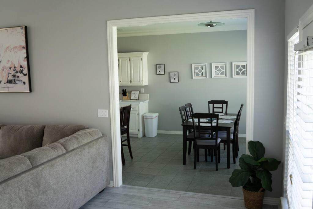 Willa Walking Distance To Coler Mtn Bike - 3Br 2Ba Bentonville Zewnętrze zdjęcie
